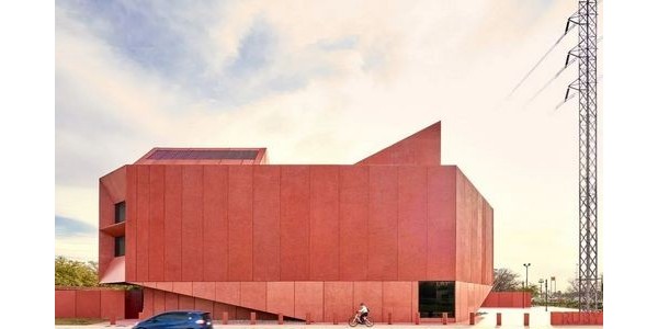Ruby City美术馆：闪闪发光的红色巨石 / Adjaye Associates