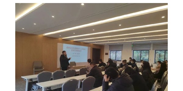 以信心凝聚力量，以实干谱写华章——在新经济下，发现新商机，实现新发展